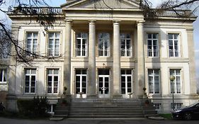 Hostellerie De La Quenoeuille